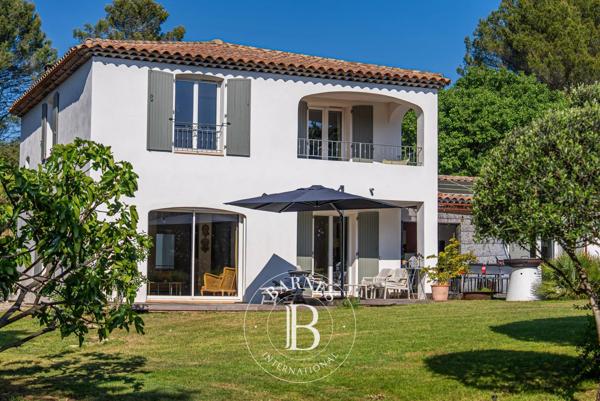 Aix-en-Provence, Propriété 6 Chambres -  235 m² à vendre