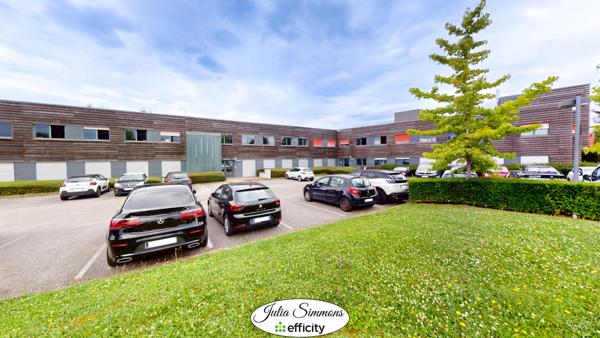 Bureau 8 pièces - 186 m² Exclusivité