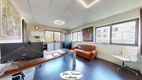Bureau 8 pièces - 186 m² Exclusivité