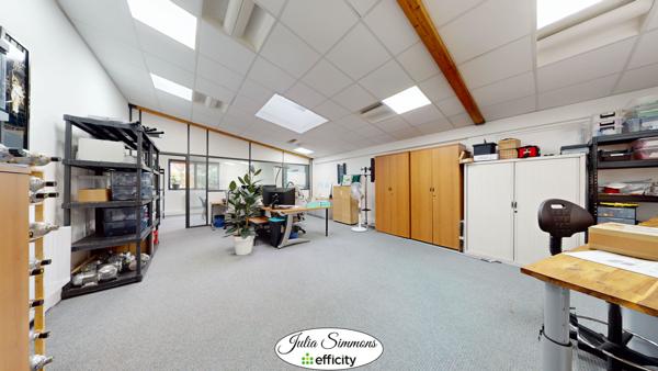 Bureau 8 pièces - 186 m² Exclusivité