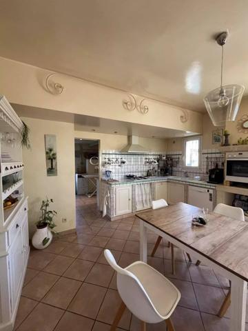 Charmante maison de maître au style girondine, proche de Libourne