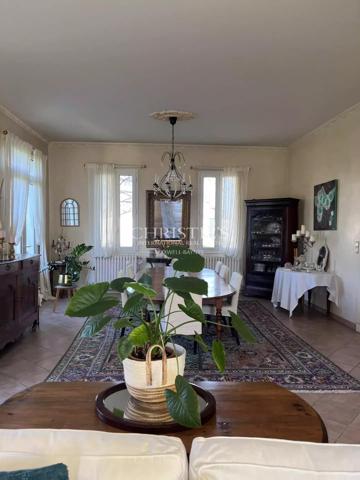 Charmante maison de maître au style girondine, proche de Libourne