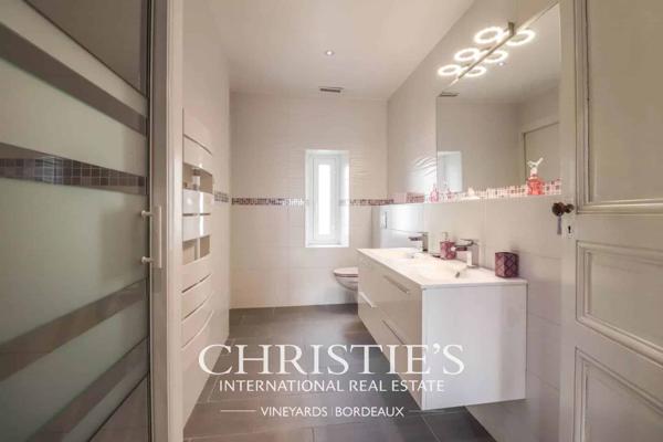 Propriété exceptionnelle avec jardin, idéalement située près de Bazas