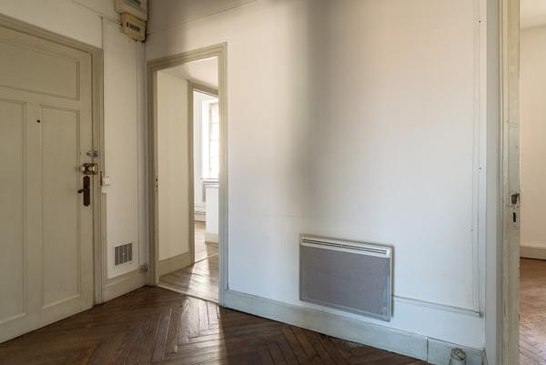 CARCASSONNE – GAMBETTA Appartement T3 70m² traversant avec vue Cité à deux pas du square Gambetta