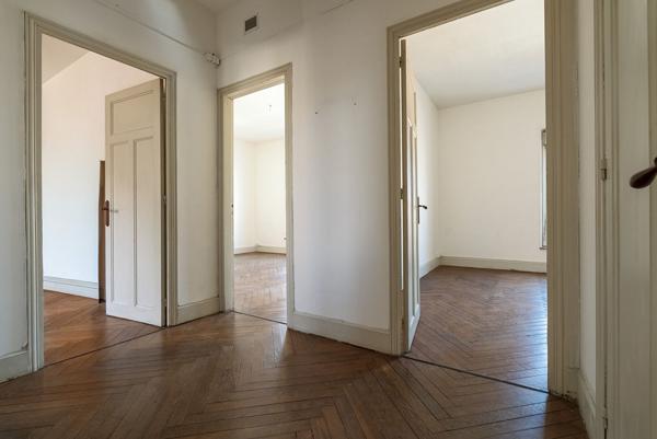 CARCASSONNE – GAMBETTA Appartement T3 70m² traversant avec vue Cité à deux pas du square Gambetta