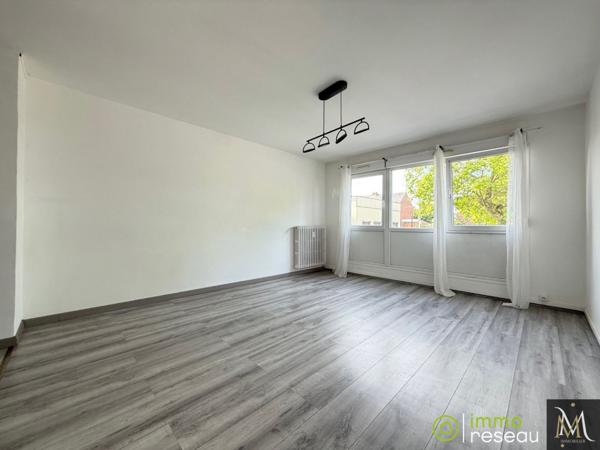 Appartement à BEUVRAGES (59192)