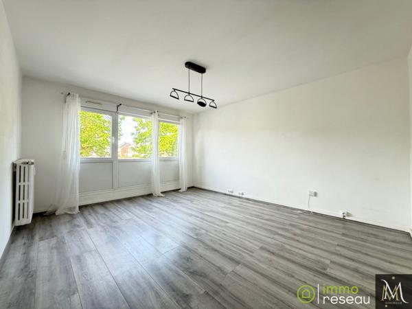 Appartement à BEUVRAGES (59192)