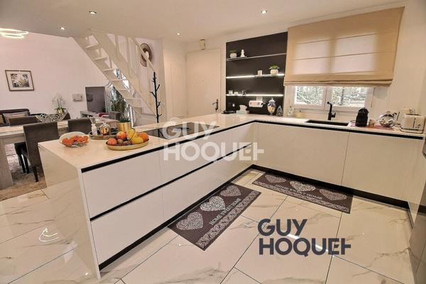 Maison de ville 4 pièces 3 chambres + terrasse + box