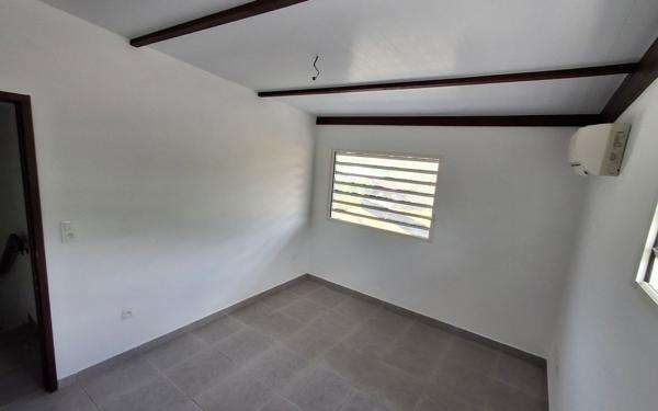 Appartement à vendre    4 pièces • 76,56 m2 Remire-Montjoly