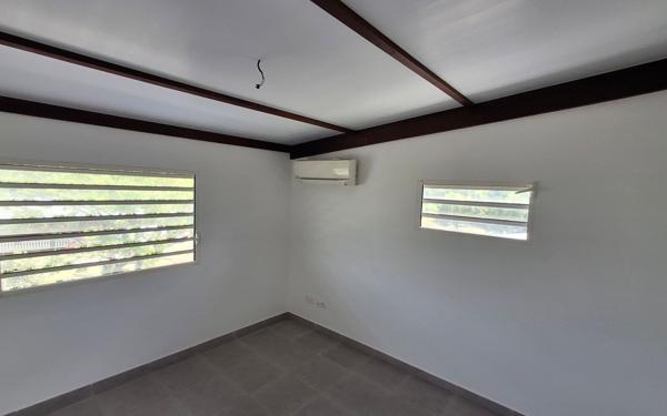 Appartement à vendre    4 pièces • 76,56 m2 Remire-Montjoly