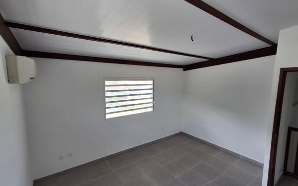 Appartement à vendre    4 pièces • 76,56 m2 Remire-Montjoly