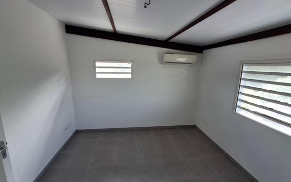 Appartement à vendre    4 pièces • 76,56 m2 Remire-Montjoly