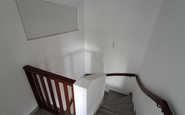 Appartement à vendre    4 pièces • 76,56 m2 Remire-Montjoly