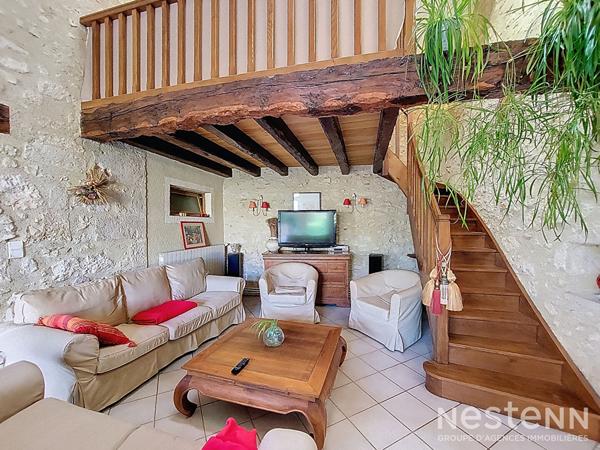 A Vendre Maison en pierre rénovée de 175 m² avec jardin et garage dans un hameau de Condom