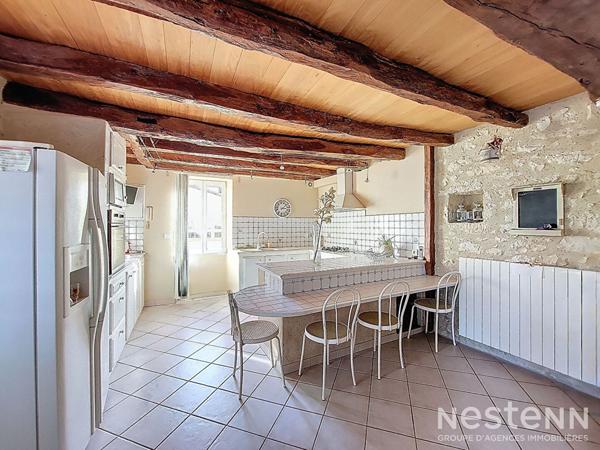 A Vendre Maison en pierre rénovée de 175 m² avec jardin et garage dans un hameau de Condom