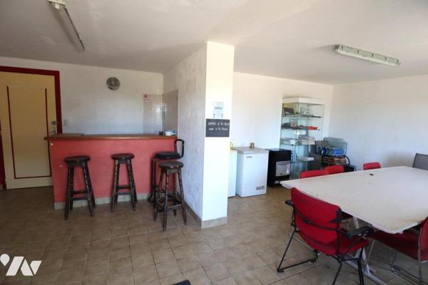 Un corps de ferme avec des dépendances - Pluguffan