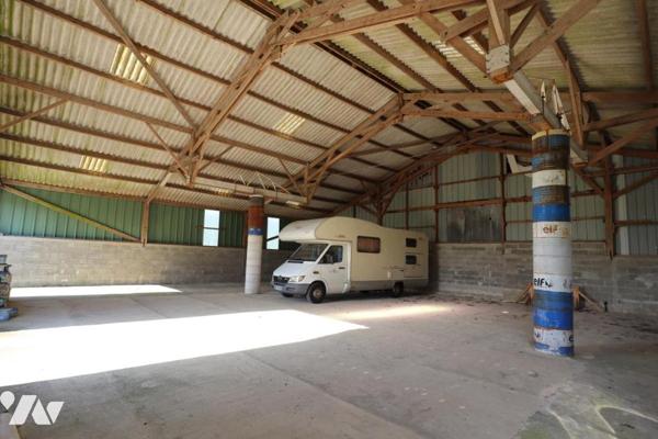 Un corps de ferme avec des dépendances - Pluguffan