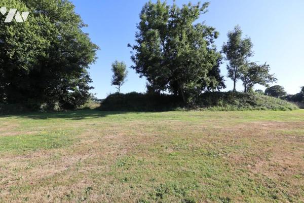 Un corps de ferme avec des dépendances - Pluguffan