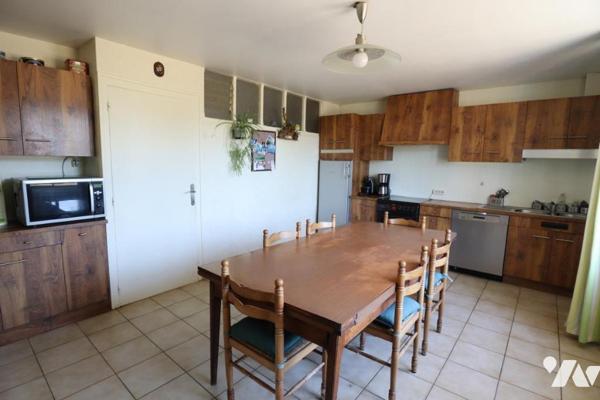 Un corps de ferme avec des dépendances - Pluguffan