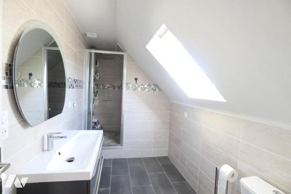 Un corps de ferme avec des dépendances - Pluguffan