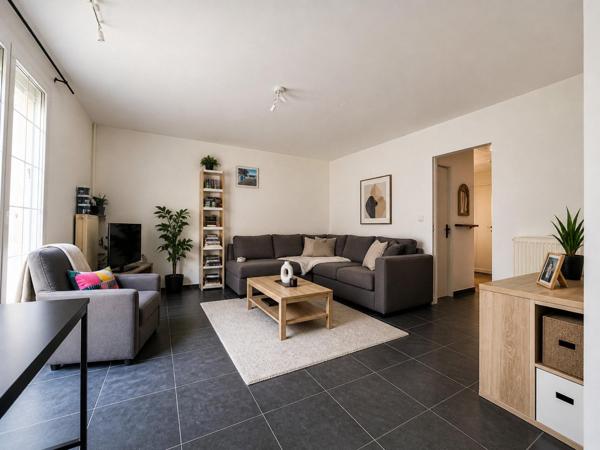 Maison à MANTES-LA-VILLE, 78711 - 6 pièces 106m²