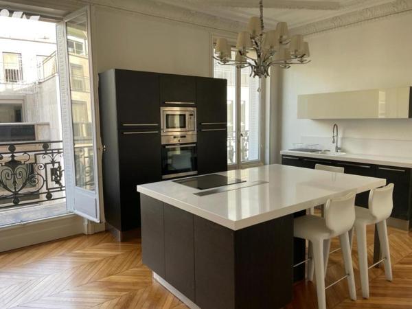 A VENDRE - PARIS 1er - LOUVRE - APPARTEMENT 6 PIECES 