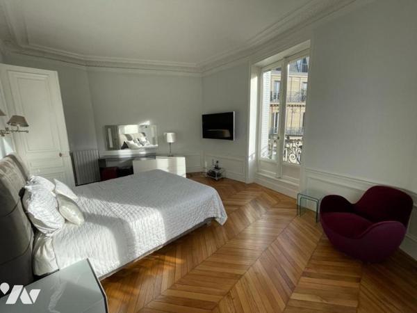 A VENDRE - PARIS 1er - LOUVRE - APPARTEMENT 6 PIECES 