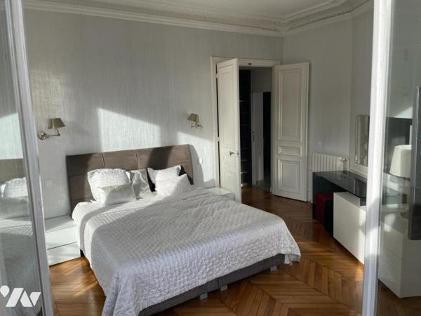 A VENDRE - PARIS 1er - LOUVRE - APPARTEMENT 6 PIECES 