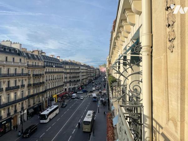 A VENDRE - PARIS 1er - LOUVRE - APPARTEMENT 6 PIECES 