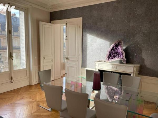 A VENDRE - PARIS 1er - LOUVRE - APPARTEMENT 6 PIECES 