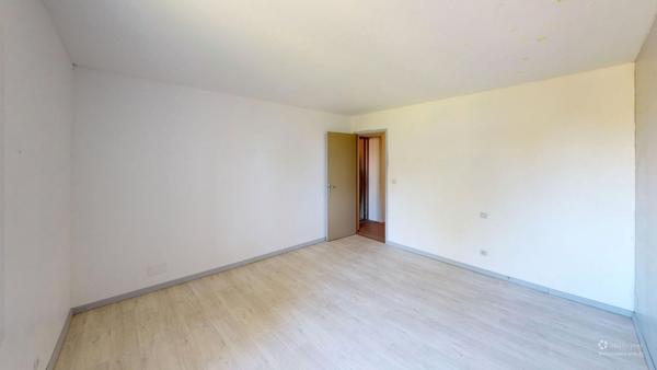 Maison familiale 6 pièces de 132 m² avec jardin, garage et dépendances