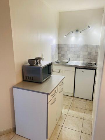 Appartement T1 Bis Meublé de 27 m2 proche centre ville d'Elbeuf.- Réf CAMA