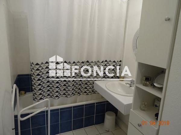 Location Appartement 3 pièces 68.7 m² - 224 RUE CLAUDE DEBUSSY Salon De Provence 13300