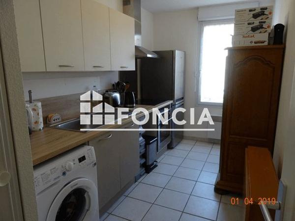 Location Appartement 3 pièces 68.7 m² - 224 RUE CLAUDE DEBUSSY Salon De Provence 13300