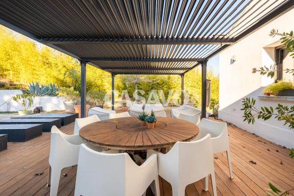 Vente Maison 7 pièces de 220m² - 13100 Aix-en-Provence