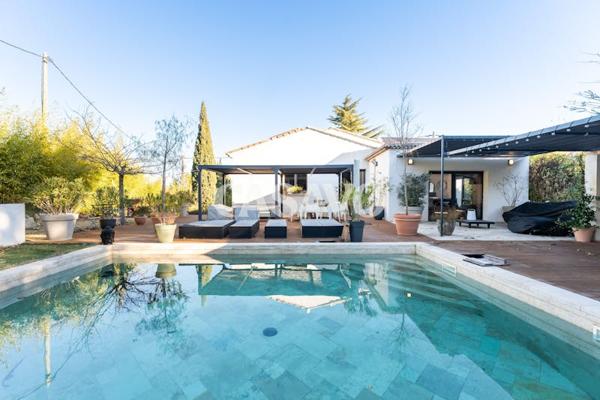 Vente Maison 7 pièces de 220m² - 13100 Aix-en-Provence