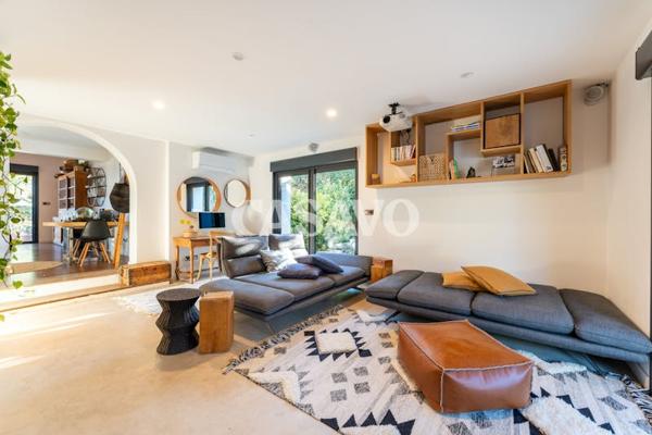 Vente Maison 7 pièces de 220m² - 13100 Aix-en-Provence