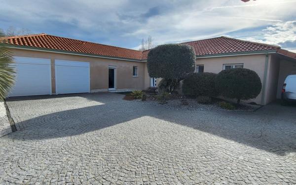 Maison à vendre    4 pièces •  Orleix