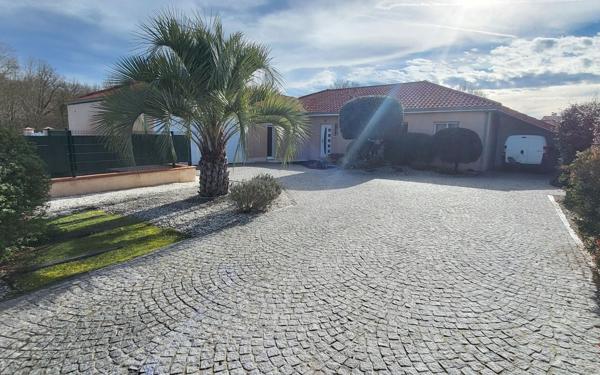 Maison à vendre    4 pièces •  Orleix