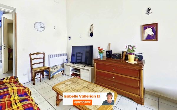 Maison à vendre 4 pièces AIGUES MORTES (30) avec parking et terrasse