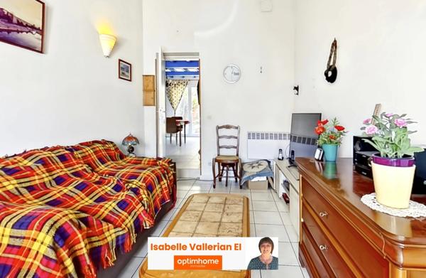 Maison à vendre 4 pièces AIGUES MORTES (30) avec parking et terrasse