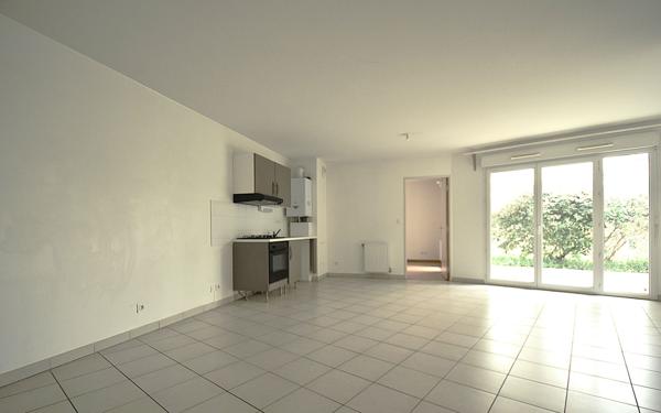 Appartement à louer    3 pièces •  Saint-Priest