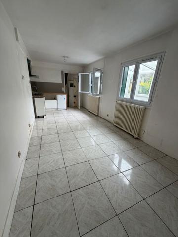 CHARMANTE MAISON IDÉALEMENT SITUÉE AU COEUR D'ENGHIEN LES BAINS - GARE - COMMERCES , Enghien les bains