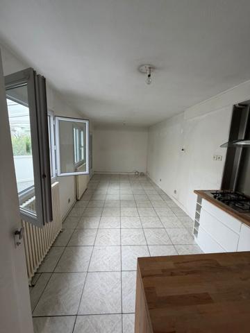 CHARMANTE MAISON IDÉALEMENT SITUÉE AU COEUR D'ENGHIEN LES BAINS - GARE - COMMERCES , Enghien les bains