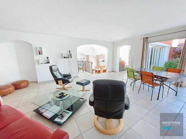 Maison à Six Fours Les Plages de 6 pièces de 180 m² sur 405 m² de terrain