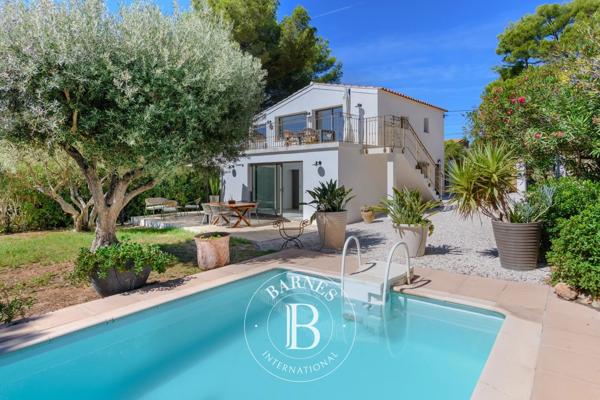 Sanary-sur-Mer, Villa 4 Chambres -  120 m² à vendre