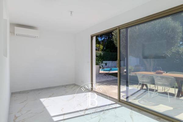 Sanary-sur-Mer, Villa 4 Chambres -  120 m² à vendre