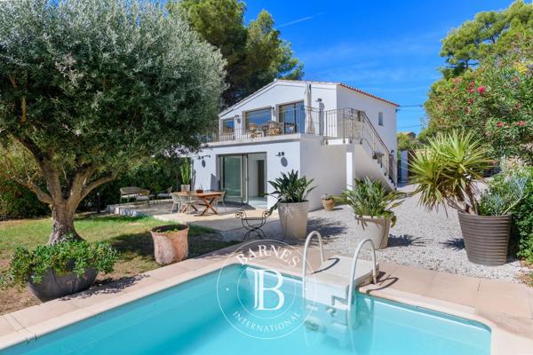 Sanary-sur-Mer, Villa 4 Chambres -  120 m² à vendre