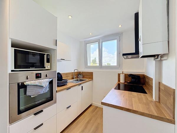 A LOUER Appartement T3 meublé - Petit Paris - 63.73 m2