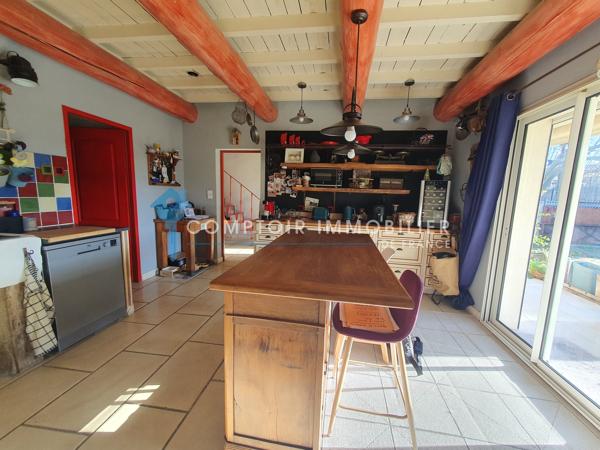 Villa
                                                                                                                                                                                                                                                                                                                        4 pièce(s)                                                                                                                                                                                                          3 chambre(s)                                                                                                                                                                                                          188  m²